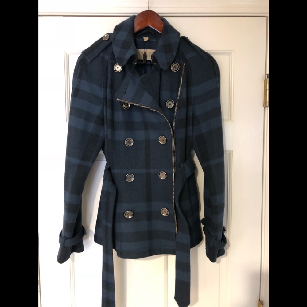 Gorgeous Burberry plaid coat